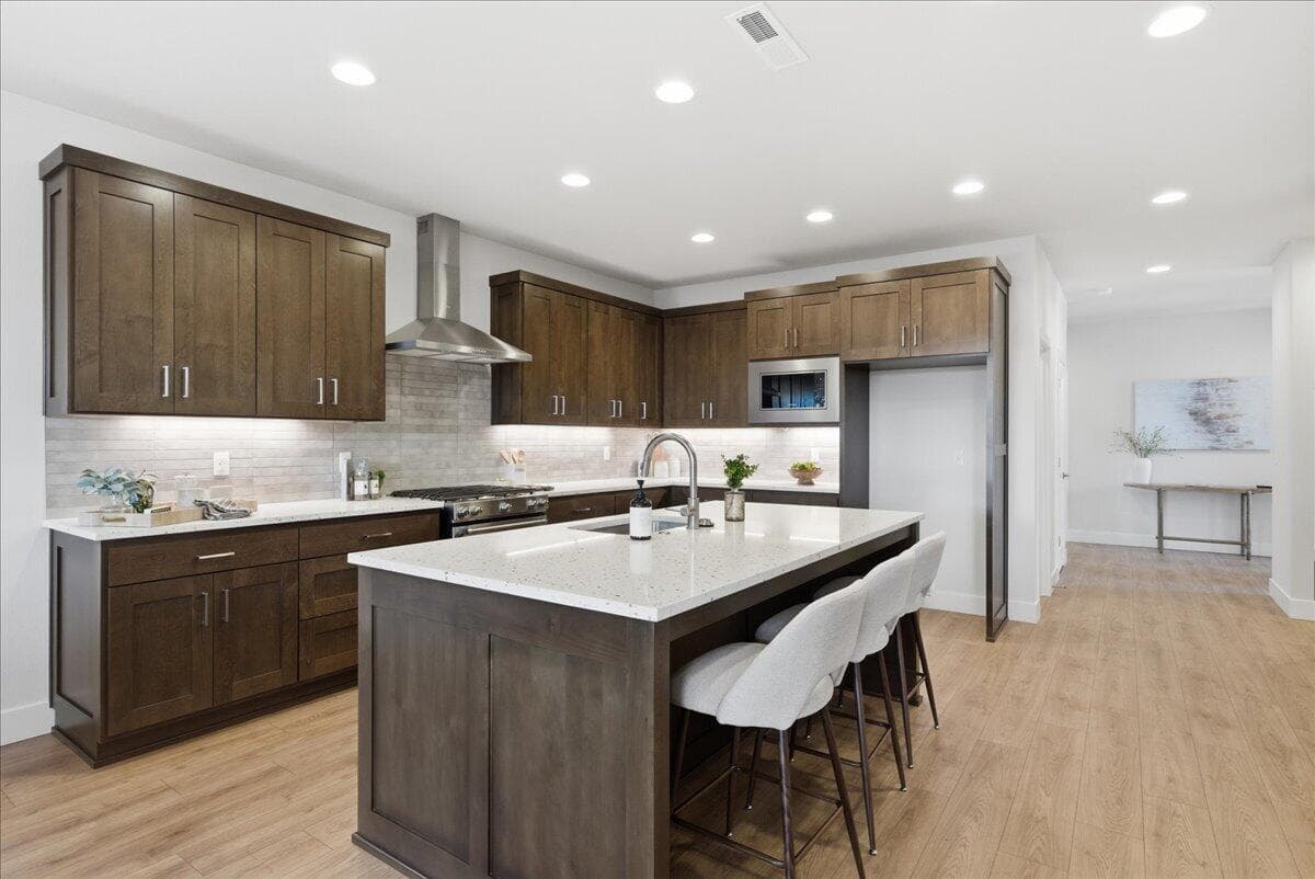 Photo of 61437 SE Daybreak Court 15 of 75