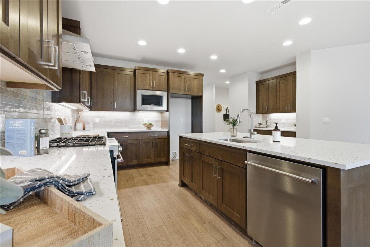 Photo of 61437 SE Daybreak Court 17 of 75