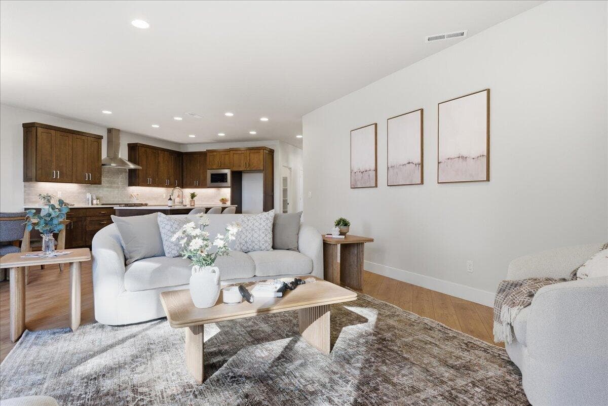 Photo of 61437 SE Daybreak Court 20 of 75
