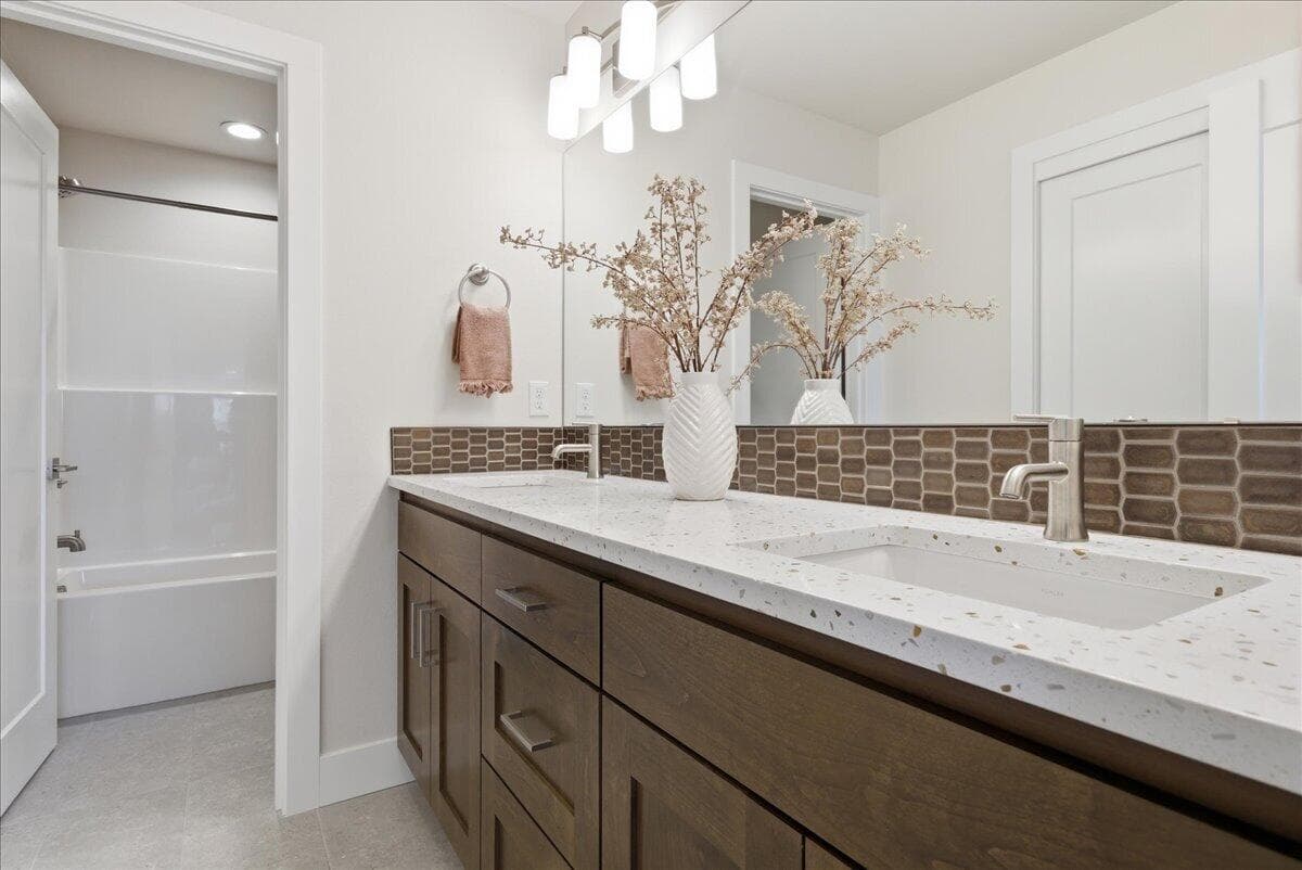Photo of 61437 SE Daybreak Court 34 of 75