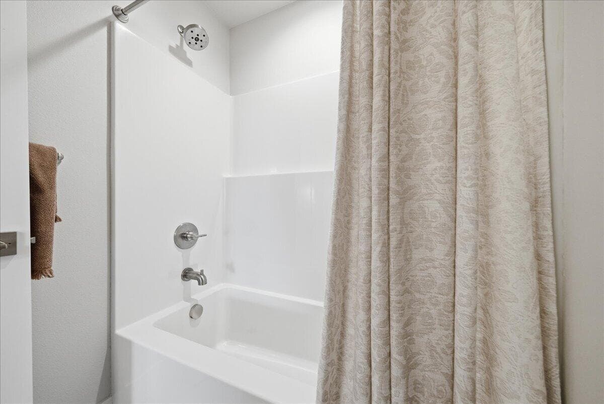 Photo of 61437 SE Daybreak Court 35 of 75