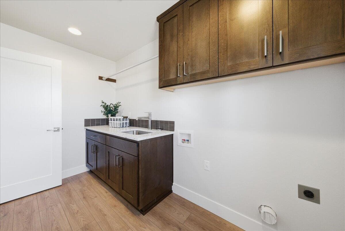 Photo of 61437 SE Daybreak Court 38 of 75