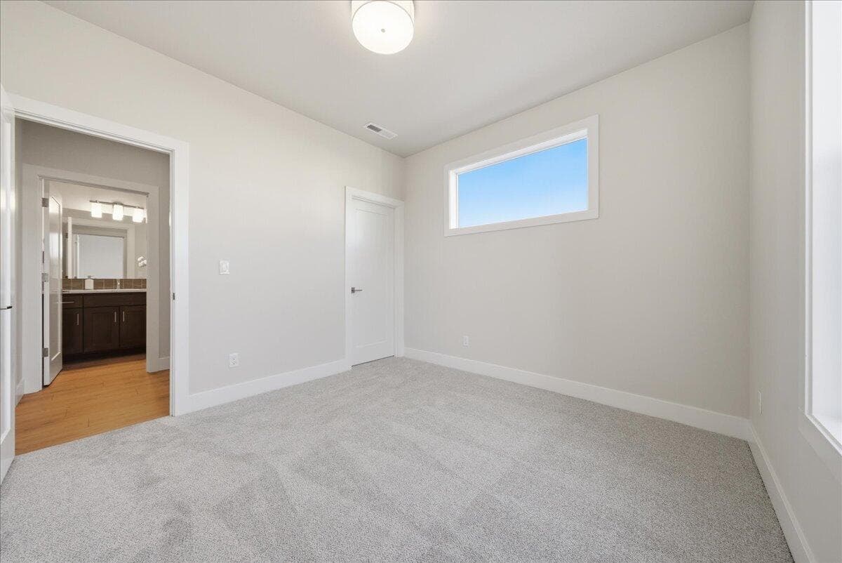 Photo of 61437 SE Daybreak Court 40 of 75