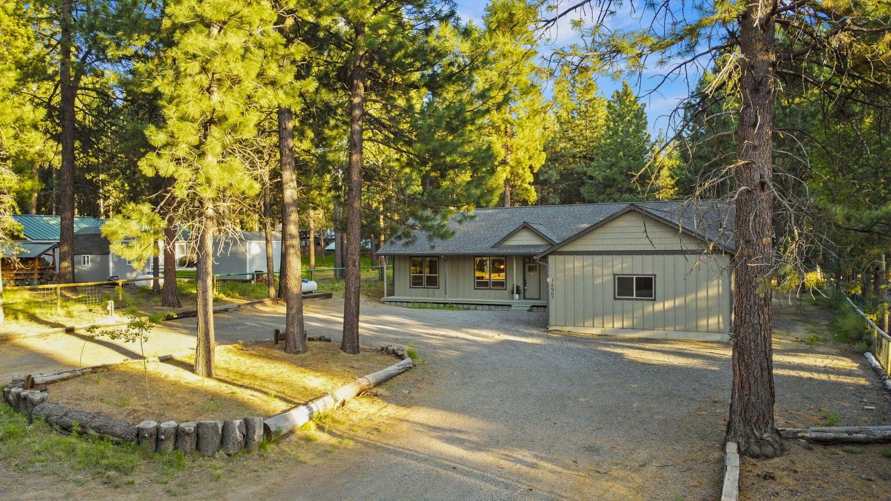 Photo of 16907 Indio 2 of 46