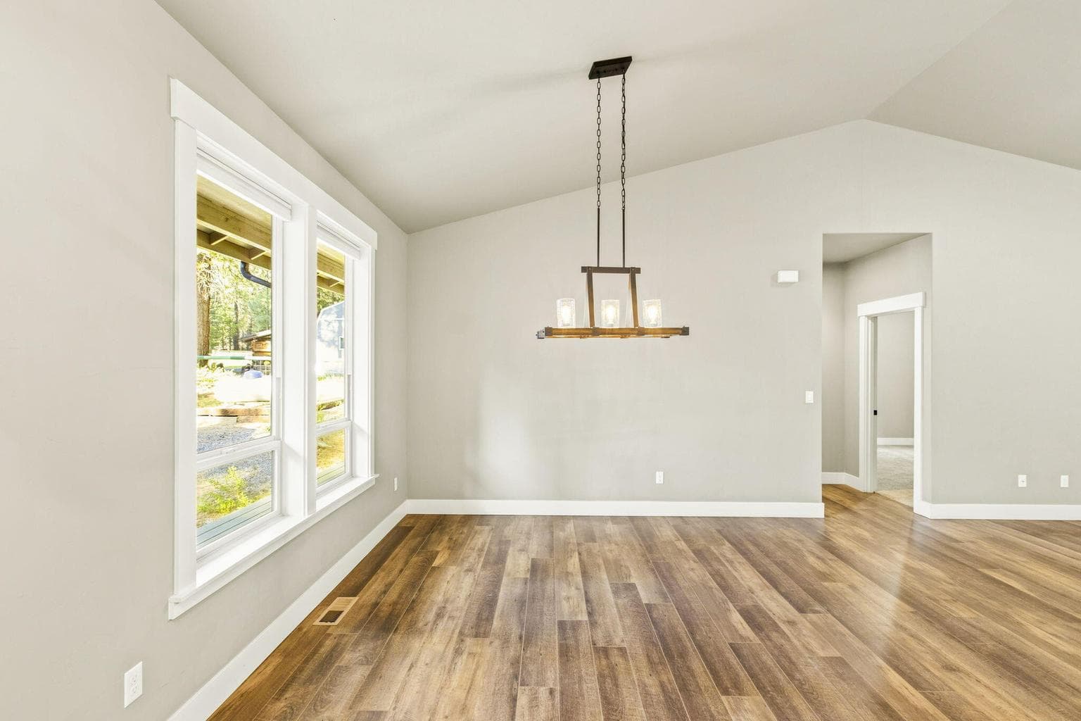 Photo of 16907 Indio 5 of 46