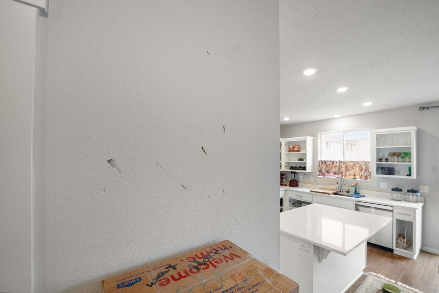 Photo of 4039 SW Quartz Place 8 of 44