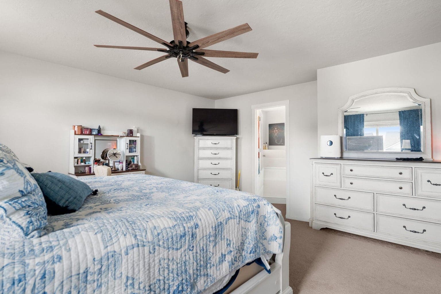 Photo of 4039 SW Quartz Place 31 of 44