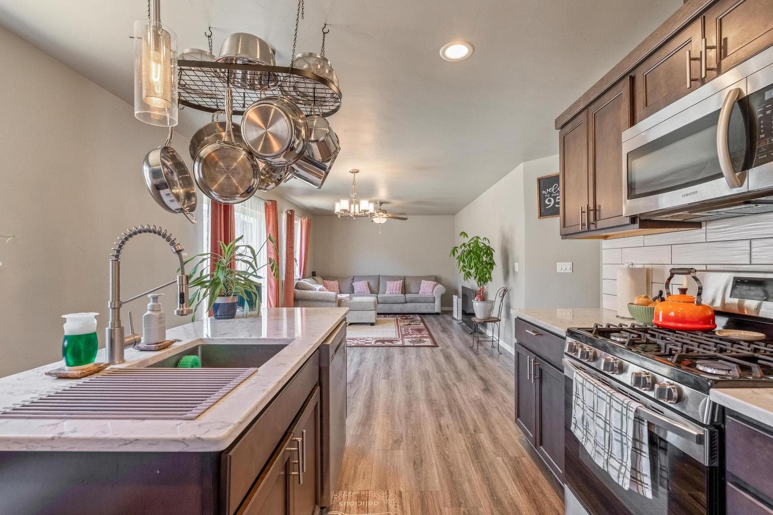 Photo of 951 SE Maliah Avenue 9 of 23