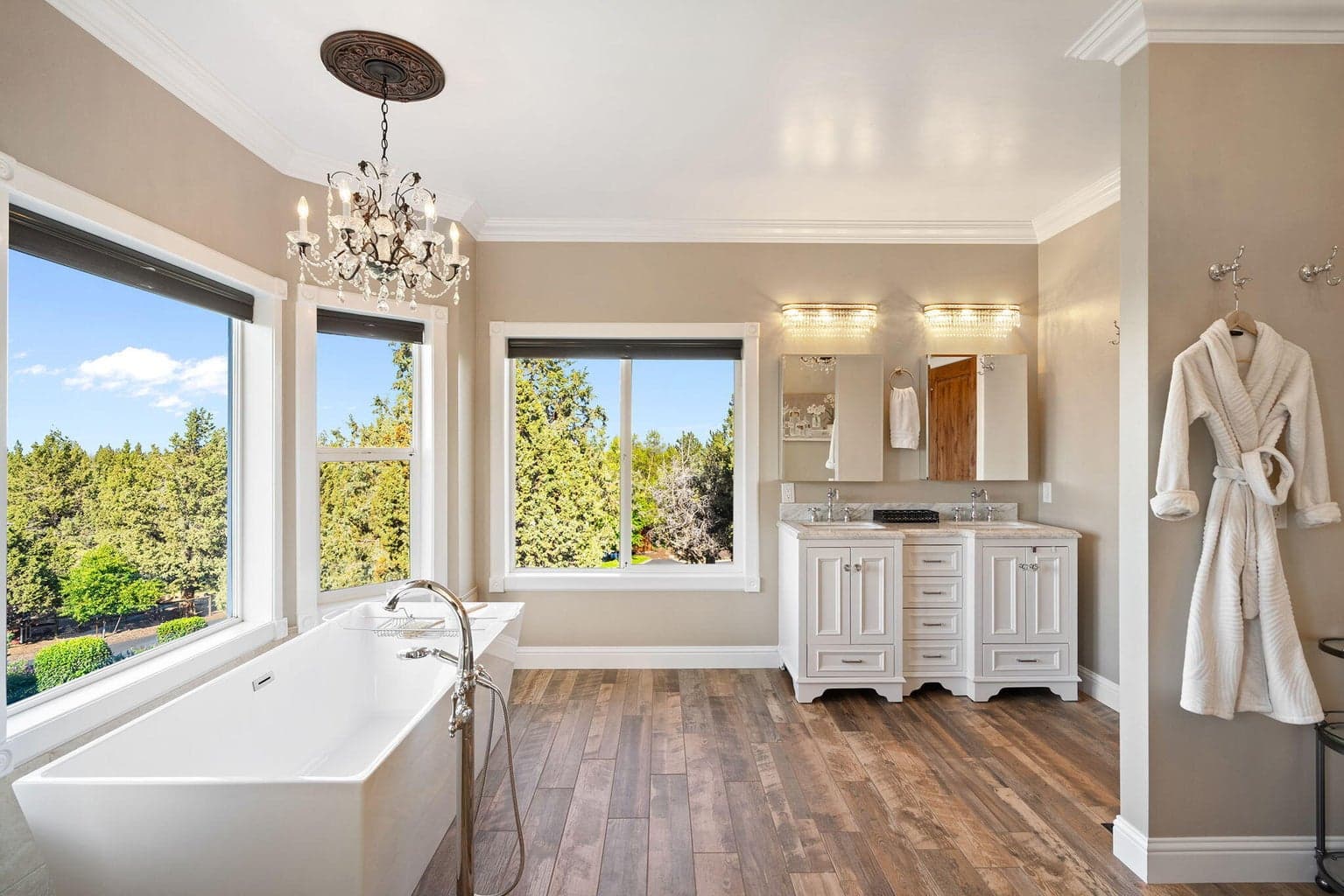Photo of 61935 Ten Barr Ranch Road 36 of 101