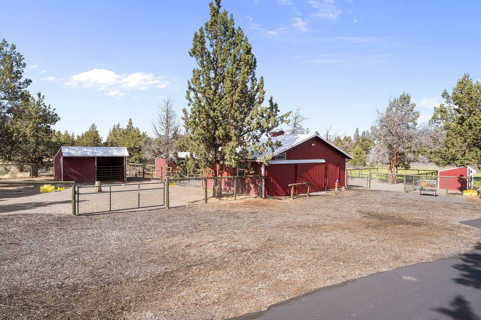 Photo of 61935 Ten Barr Ranch Road 77 of 101
