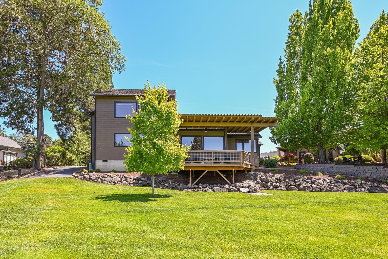 Photo of 2546 Fisher 3 of 59