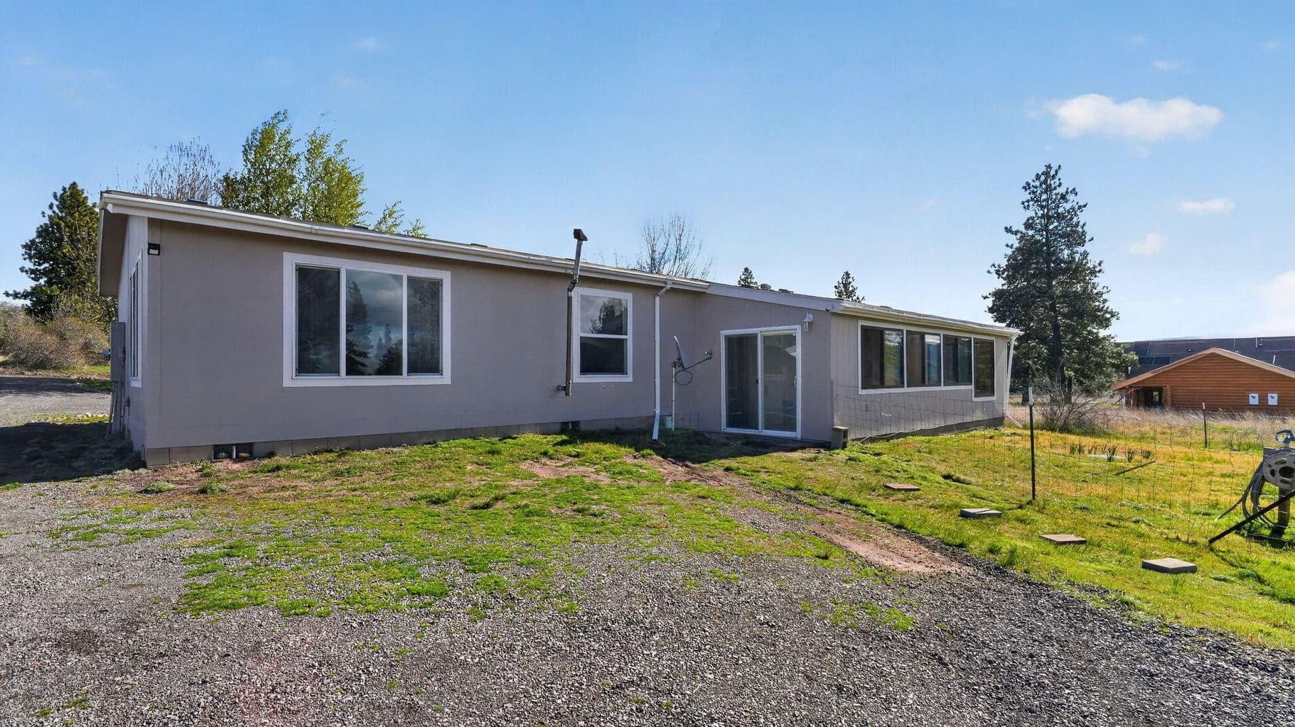 2586 Meadowview