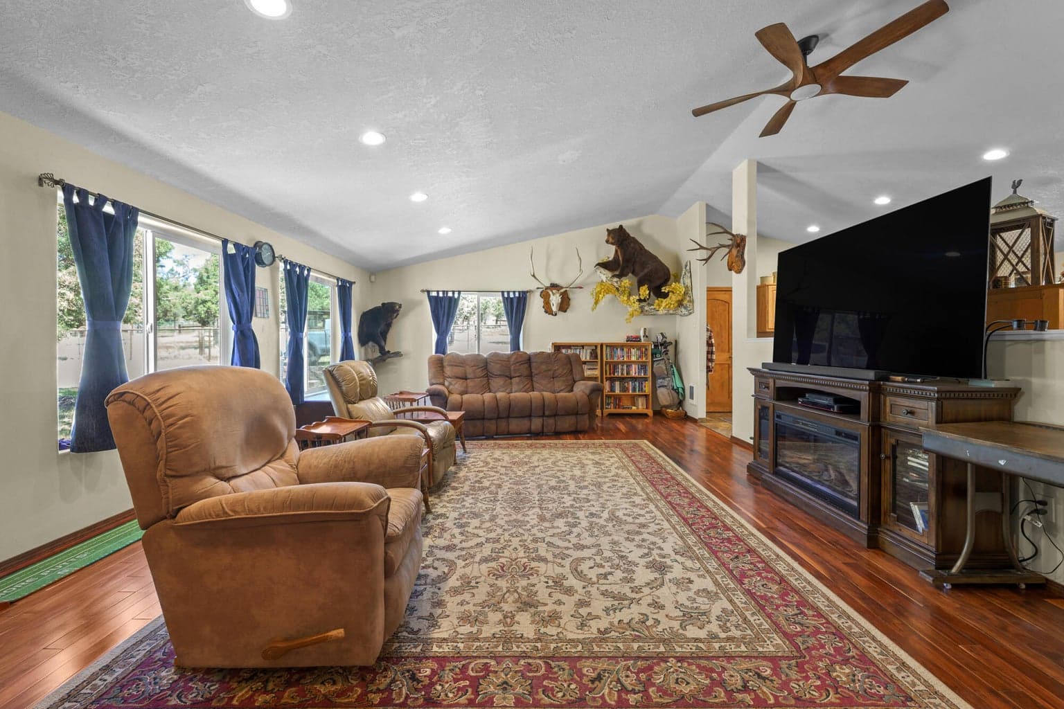 Photo of 12186 Juniper Canyon 4 of 32