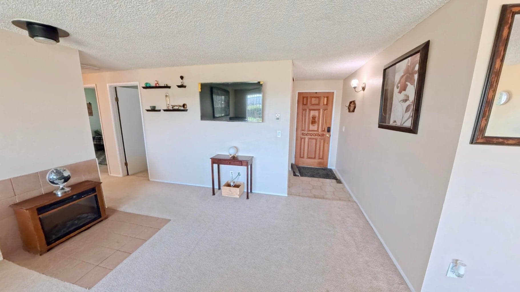 Photo of 350 Mariposa Avenue 3 of 17