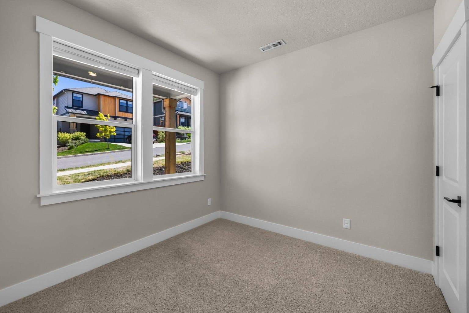 downstairs bedroom or office