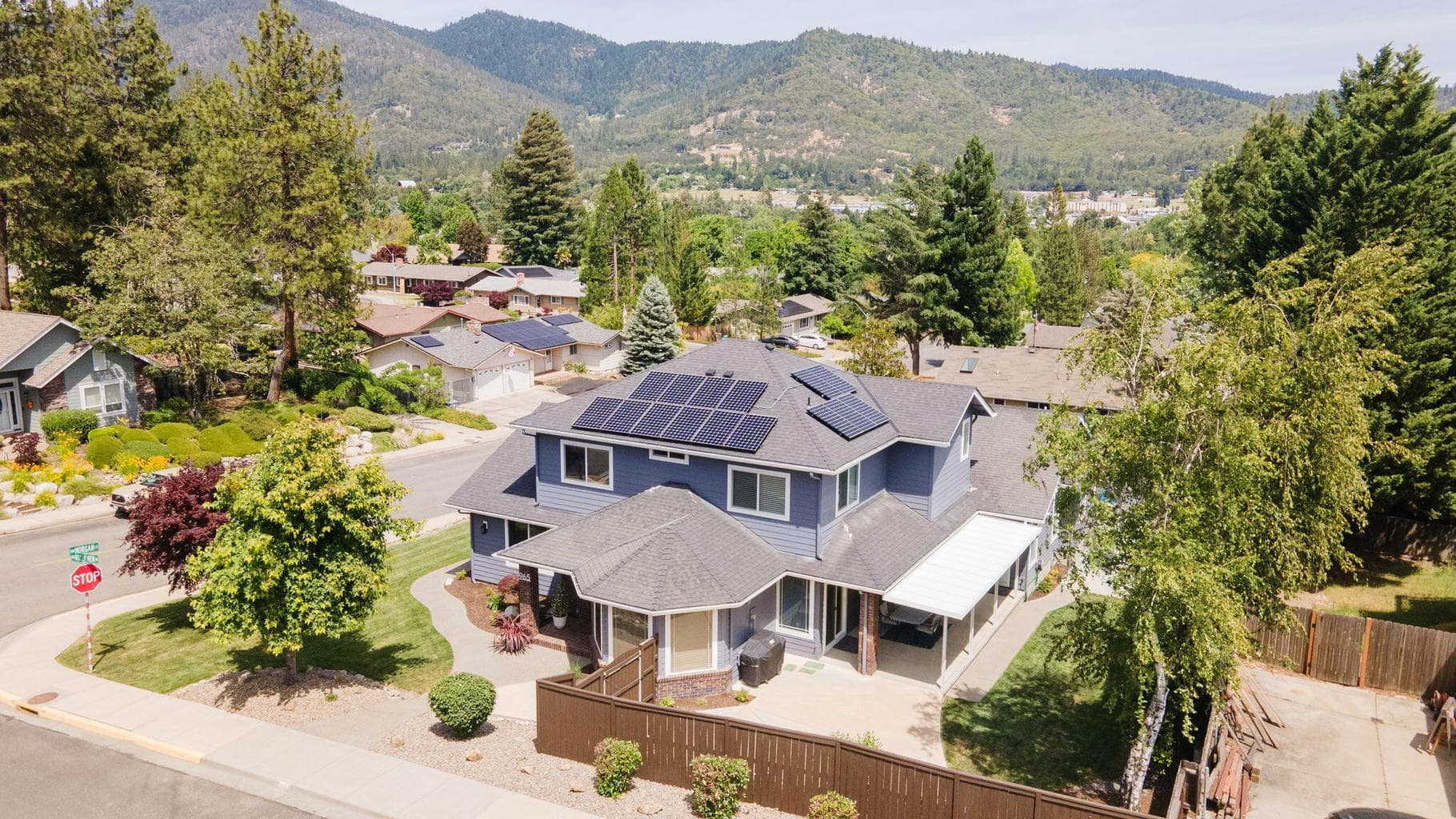 Photo of 965 Valley View 1 of 56