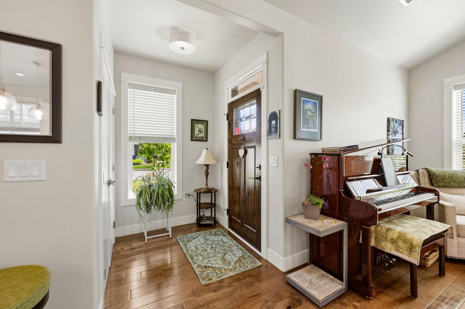 Photo of 3841 Shamrock 5 of 36