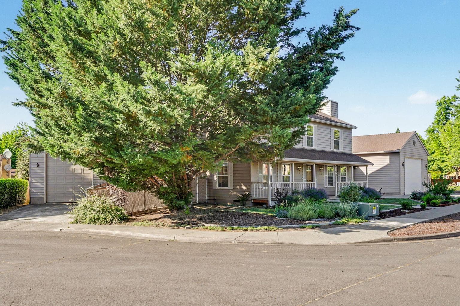 Photo of 2769 Stonebrook 3 of 62