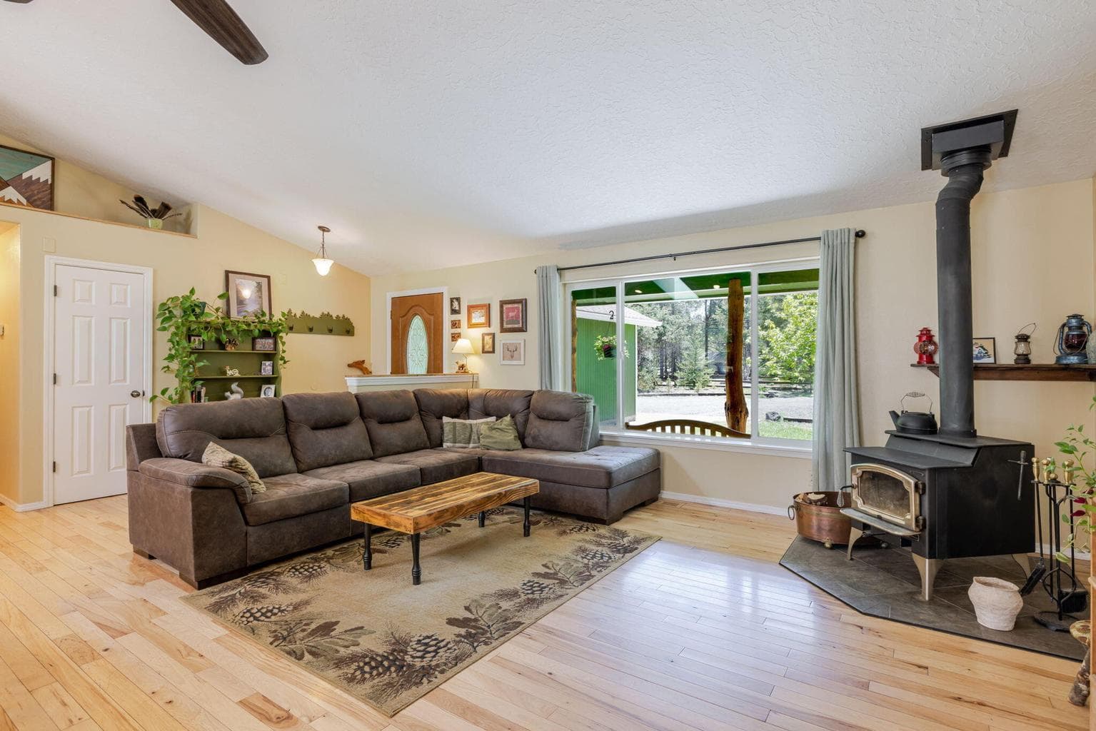 Photo of 16154 Buena Vista 4 of 40