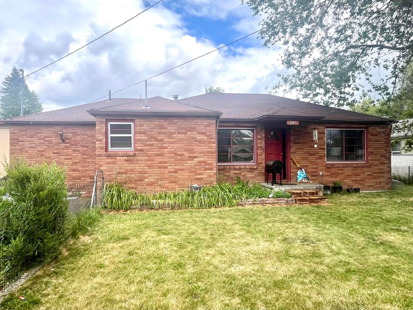 2907 Homedale
