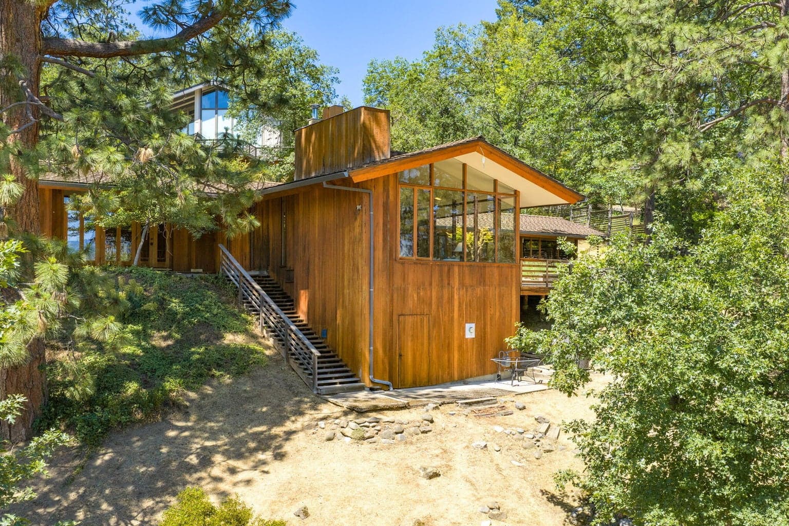 Photo of 155 Terrace 5 of 94