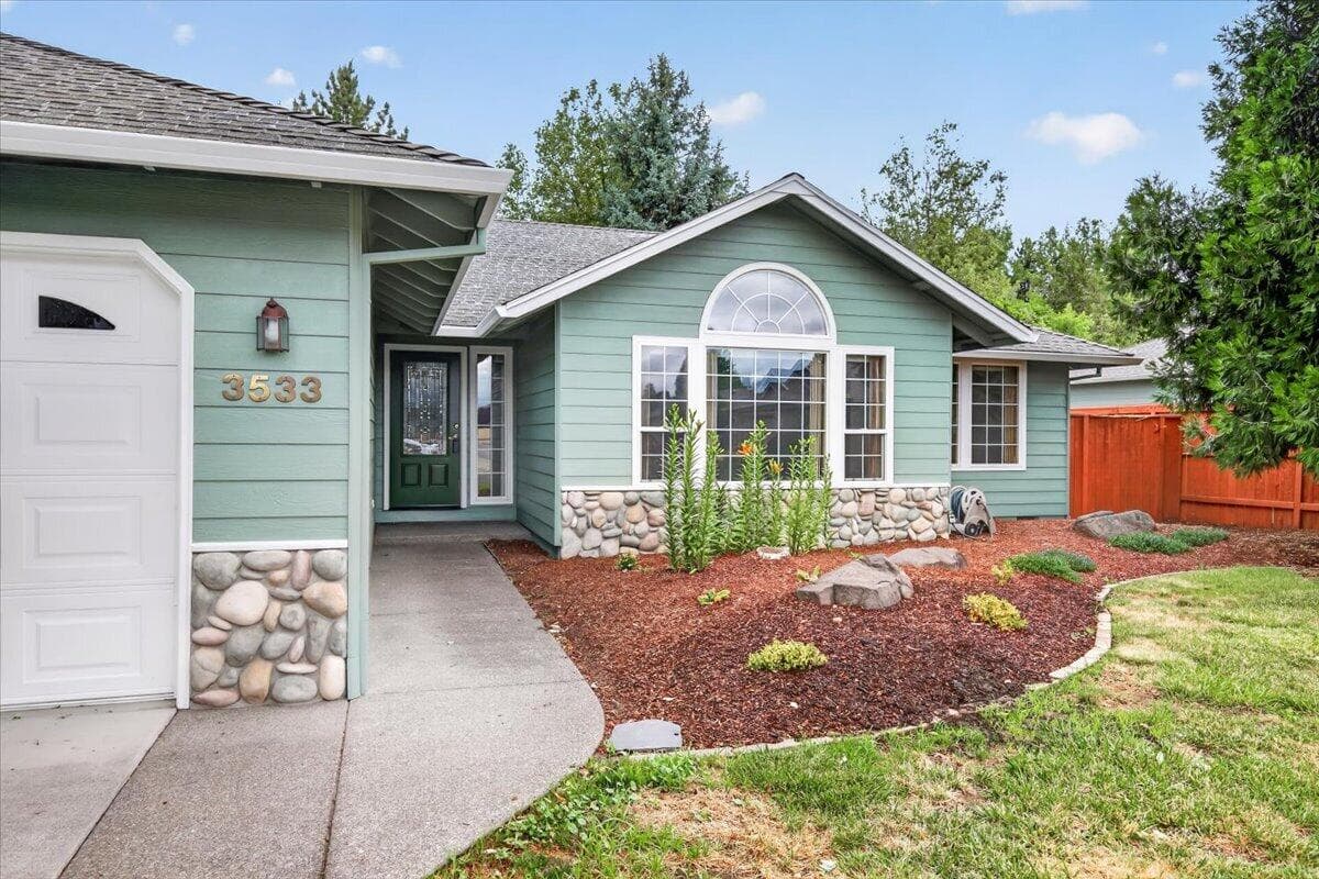 Photo of 3533 Alderwood 2 of 23