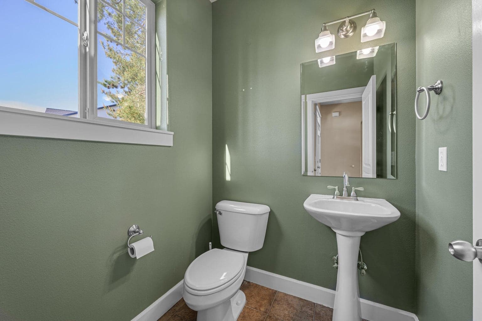 Photo of 1402 Hudspeth 4 of 36