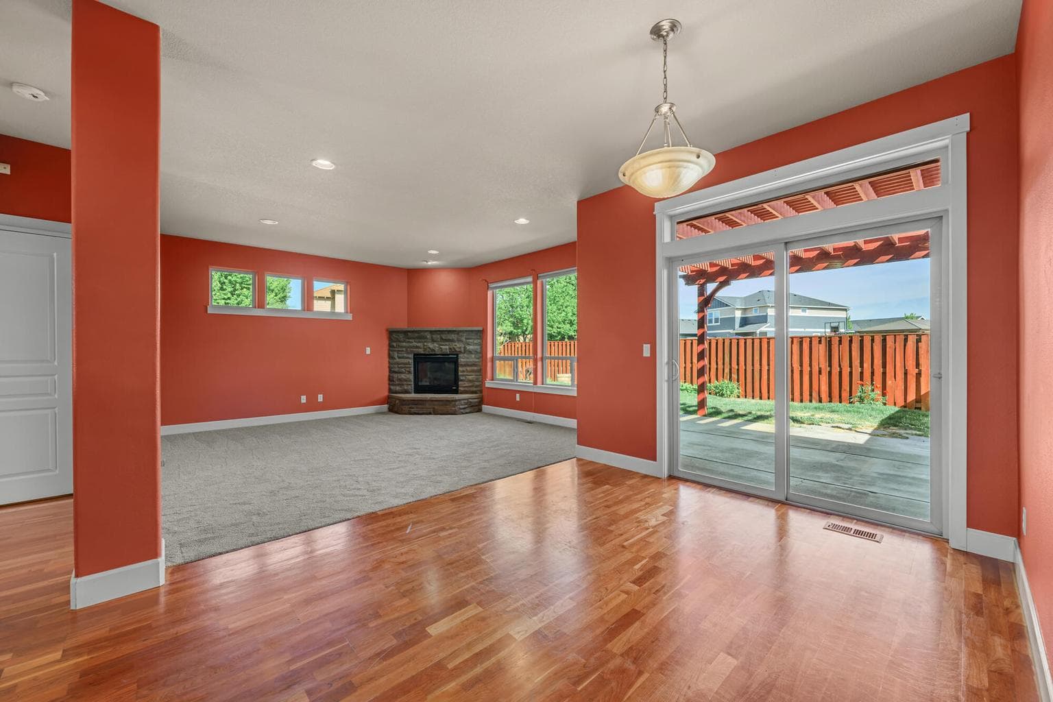 Photo of 1402 NE Hudspeth Road 6 of 36