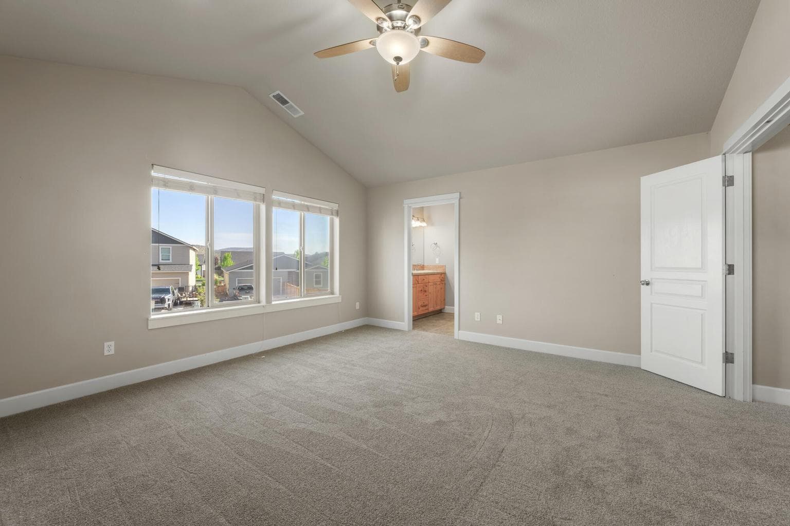 Photo of 1402 NE Hudspeth Road 17 of 36