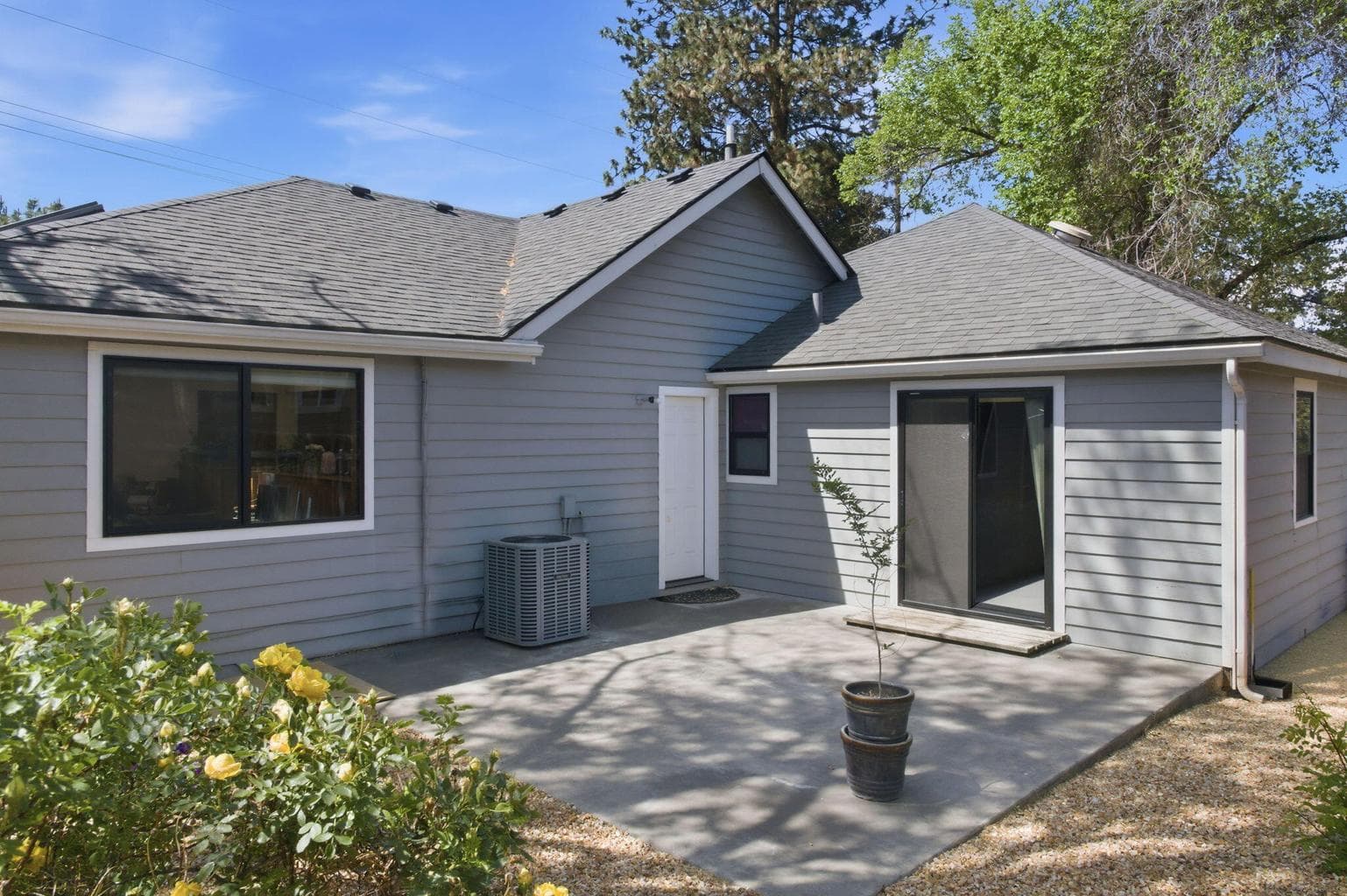 Photo of 2514 NE Division Street 15 of 22