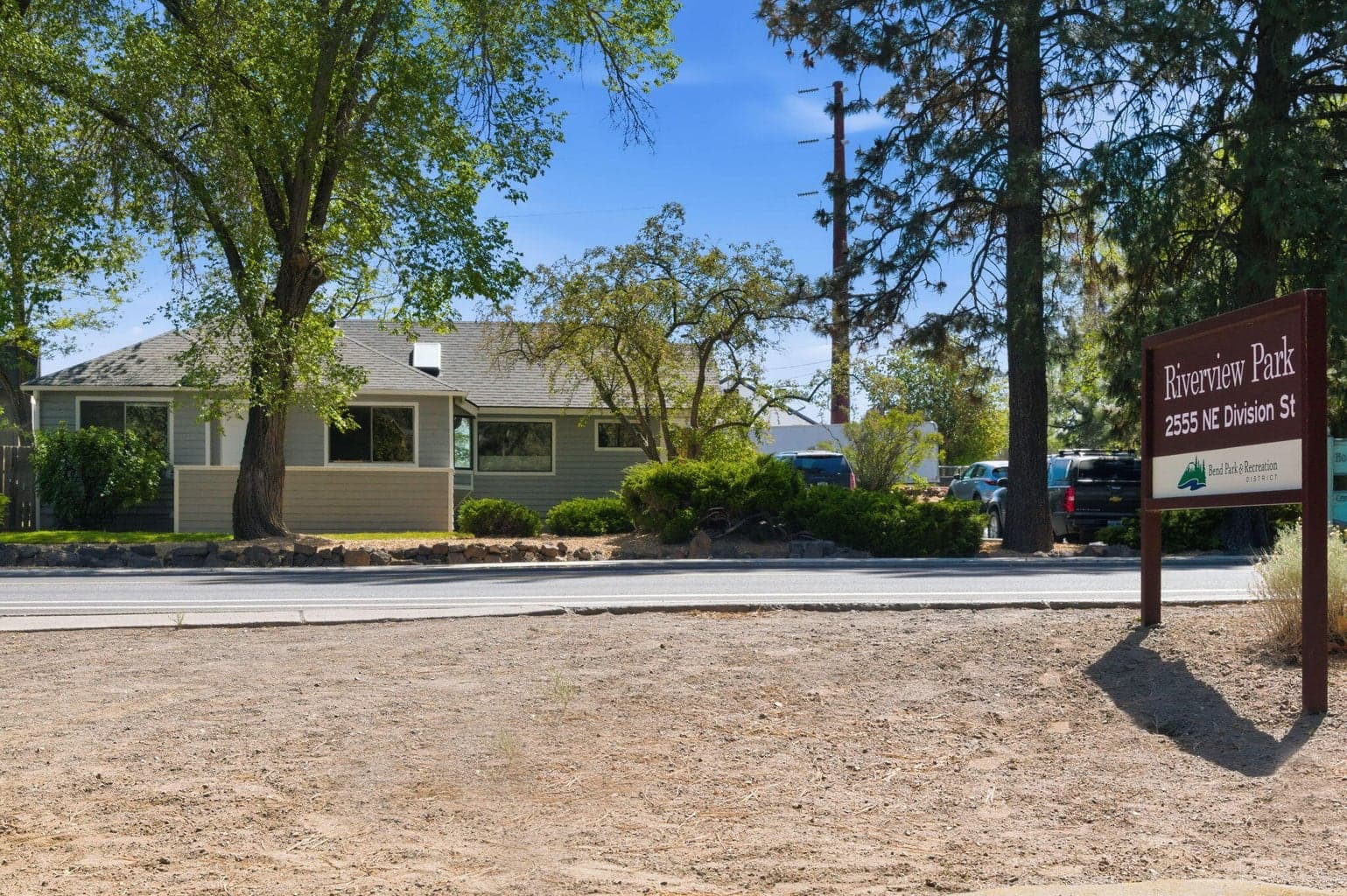 Photo of 2514 NE Division Street 20 of 22
