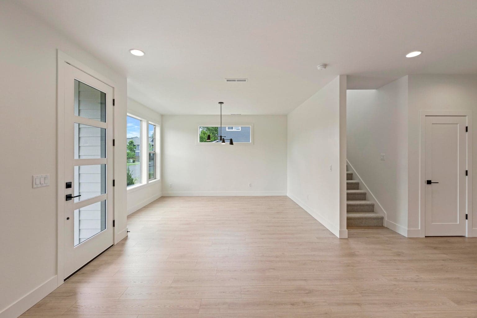 Photo of 2793 NE Rainier Drive 13 of 44