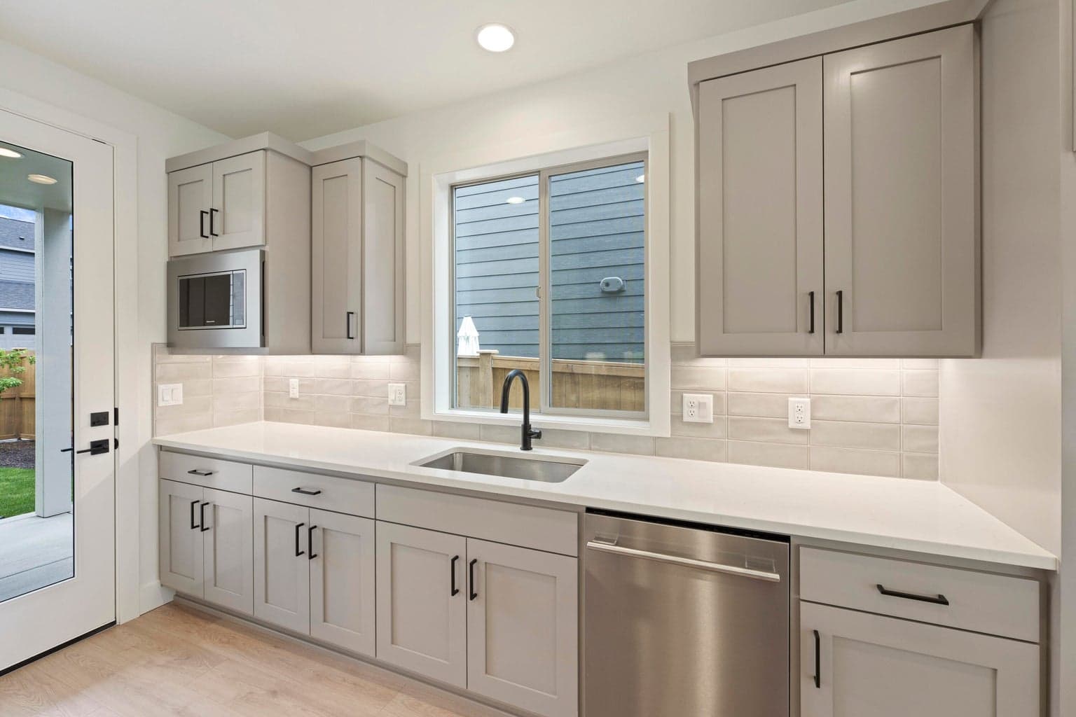 Photo of 2793 NE Rainier Drive 22 of 44