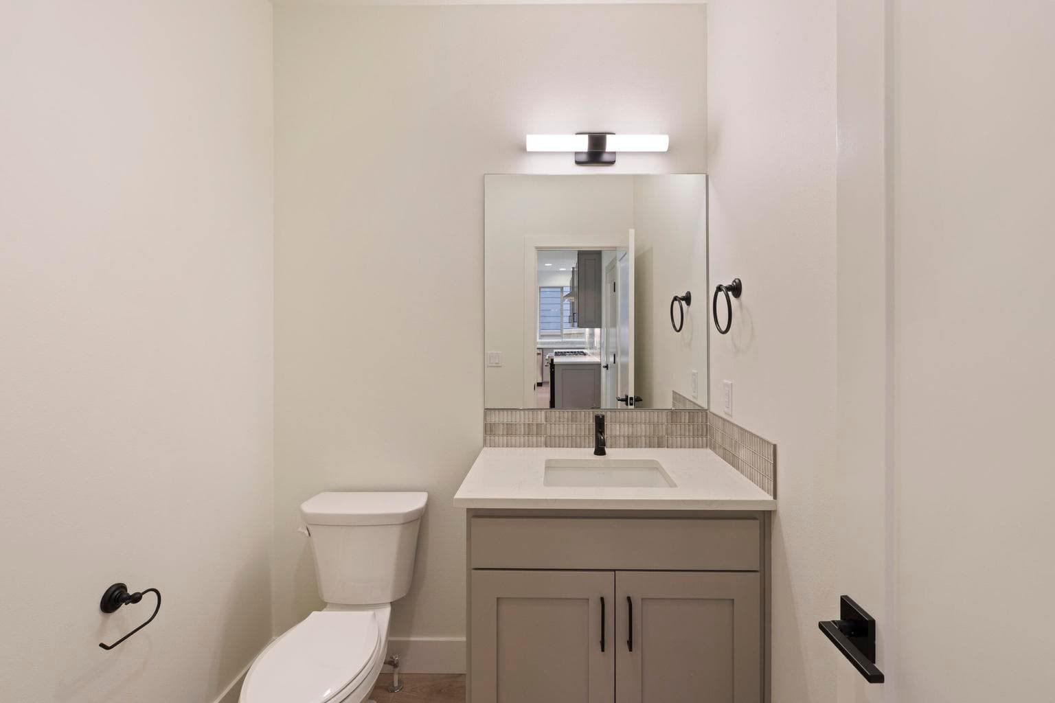 Photo of 2793 NE Rainier Drive 26 of 44