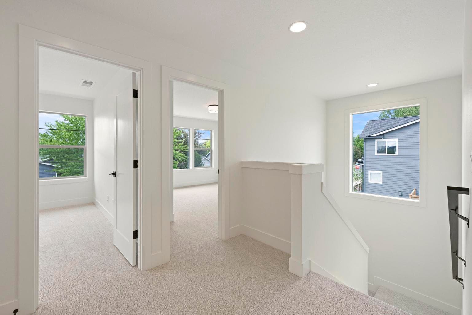 Photo of 2793 NE Rainier Drive 27 of 44