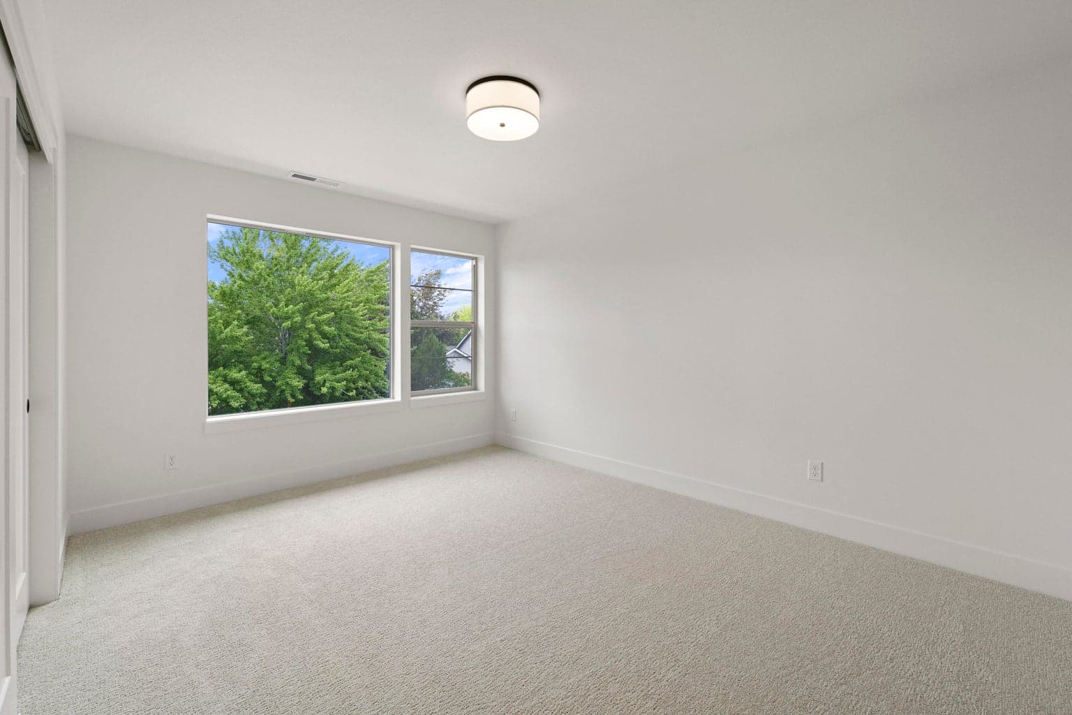 Photo of 2793 NE Rainier Drive 29 of 44