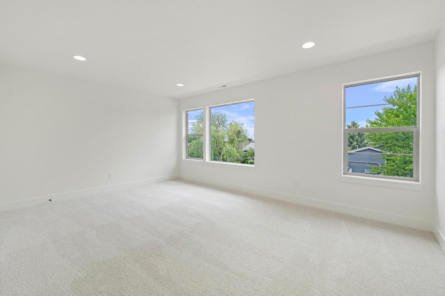 Photo of 2793 NE Rainier Drive 30 of 44