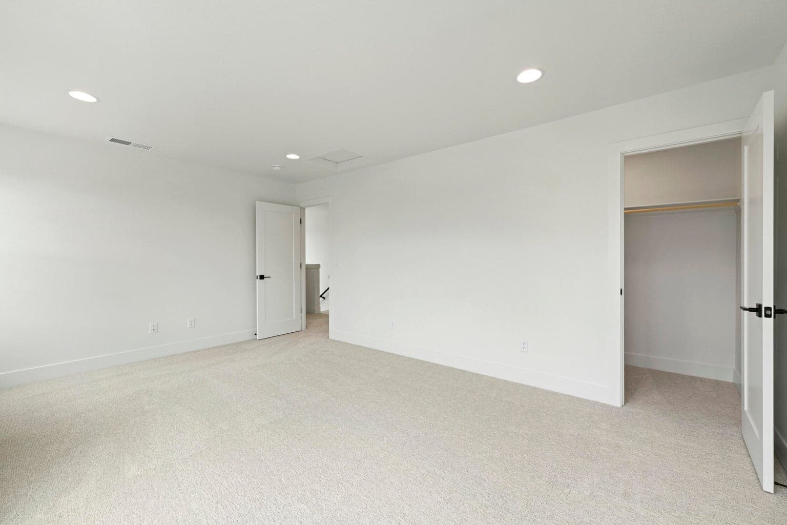 Photo of 2793 NE Rainier Drive 31 of 44