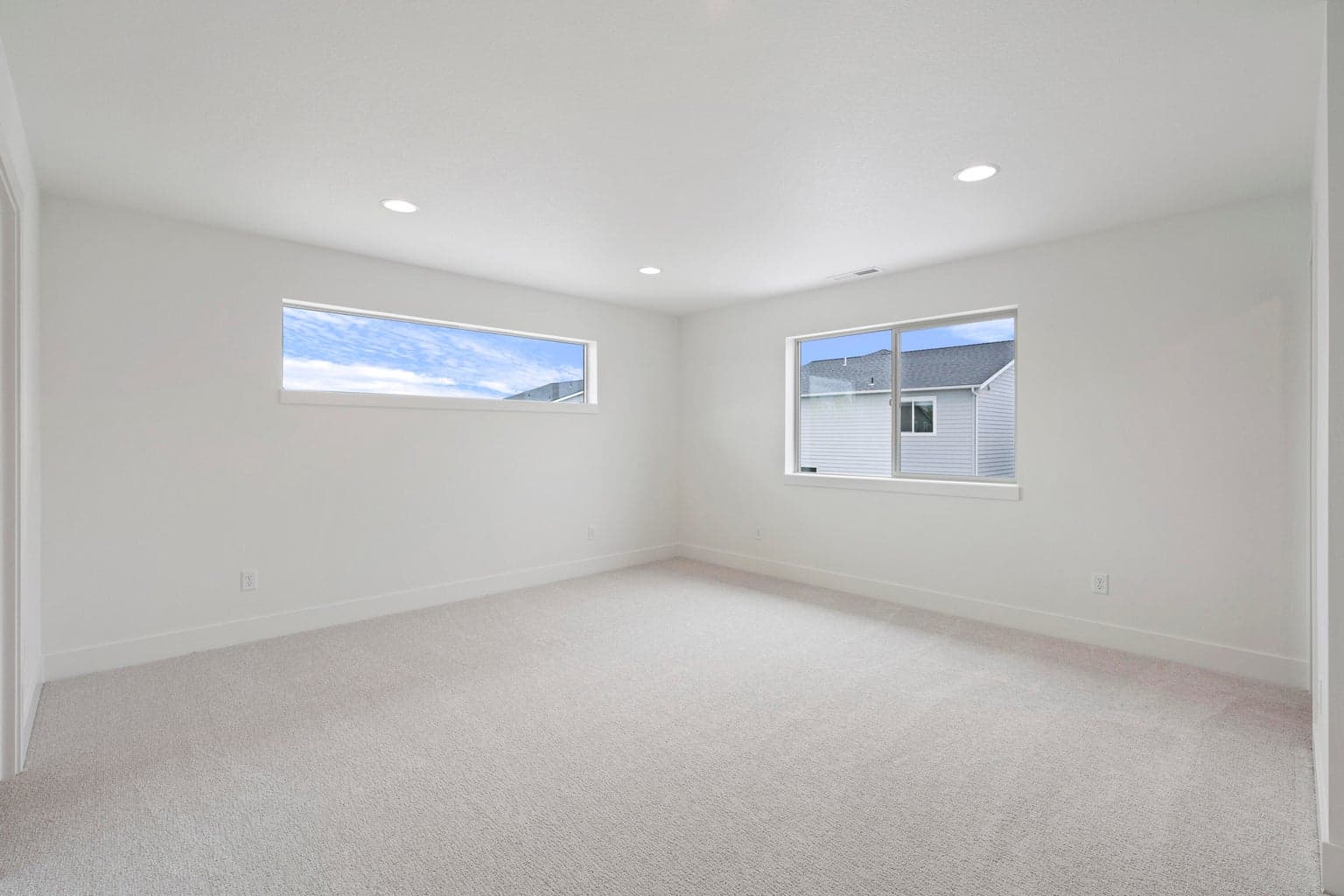 Photo of 2793 NE Rainier Drive 34 of 44