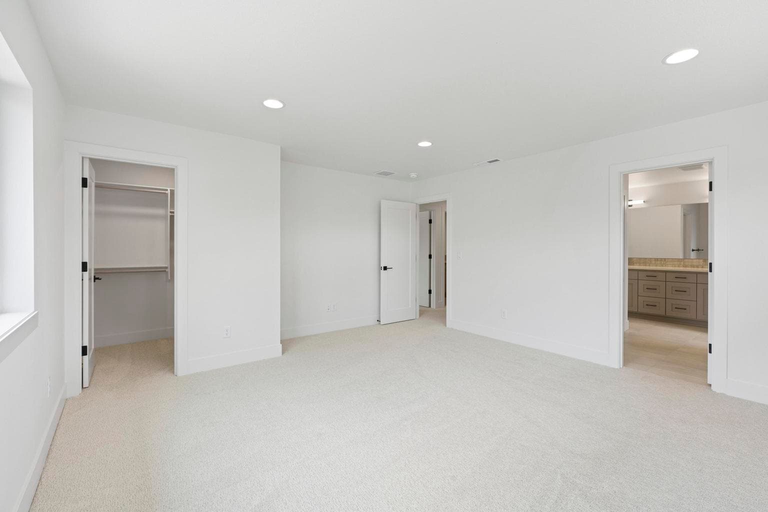 Photo of 2793 NE Rainier Drive 35 of 44