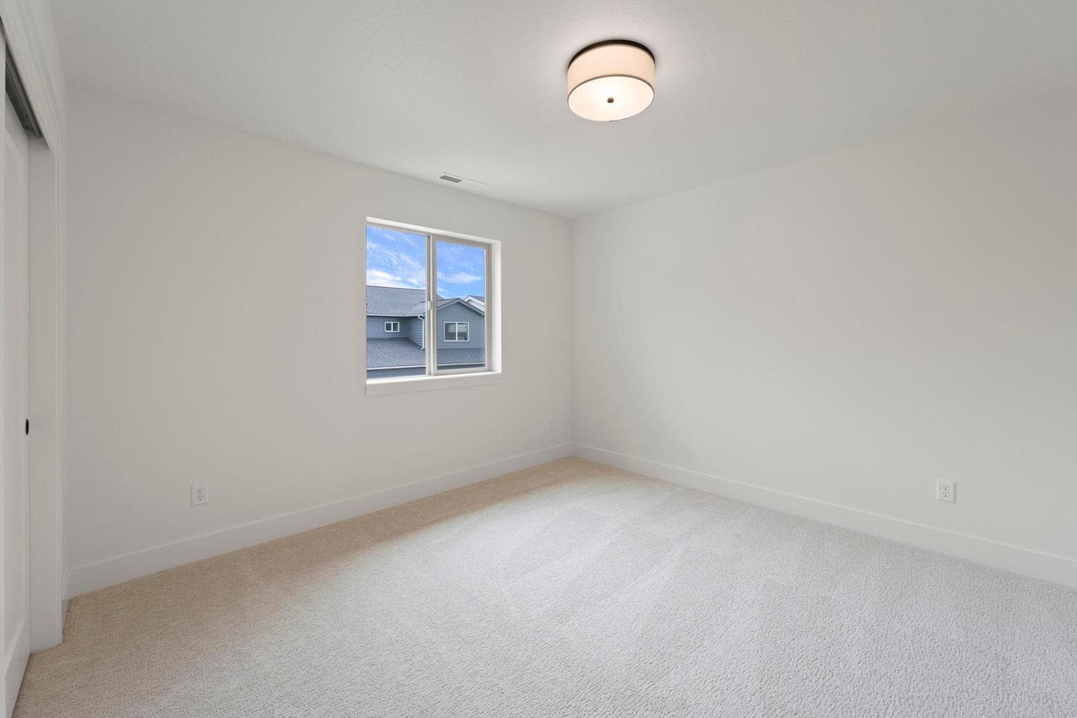 Photo of 2793 NE Rainier Drive 40 of 44