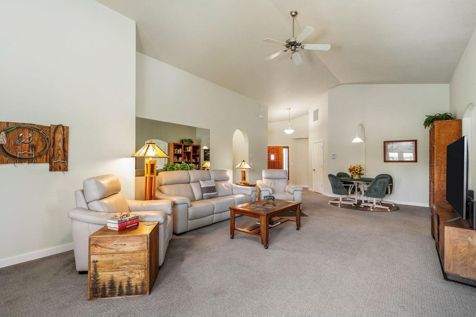 Photo of 4460 SW Trevino Court 7 of 26