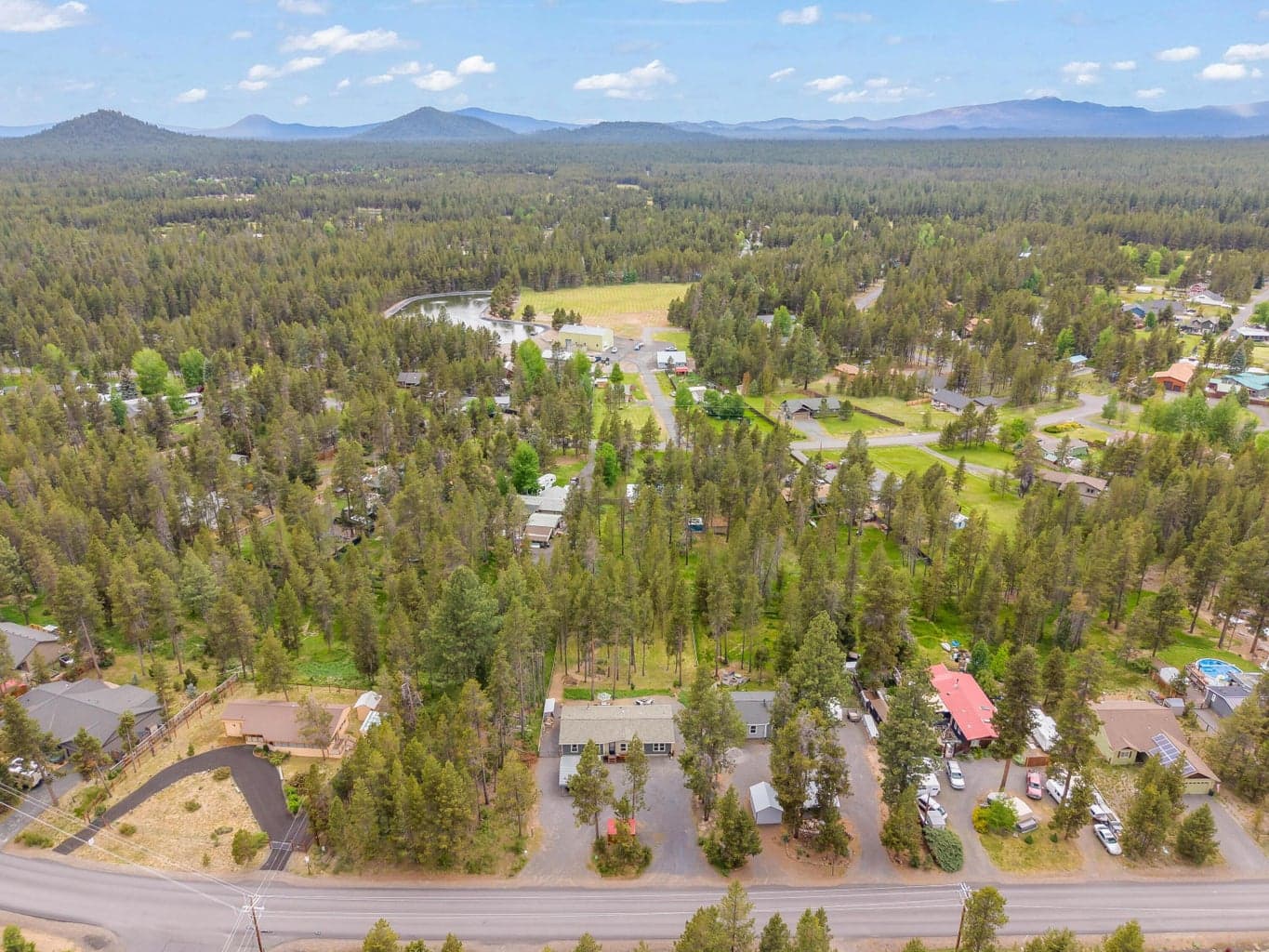 Gateway to the Three Sisters Wilderness, Mount Bachelor for skiing, and endless mountain lakes to enjoy just a short drive from this amazing property.