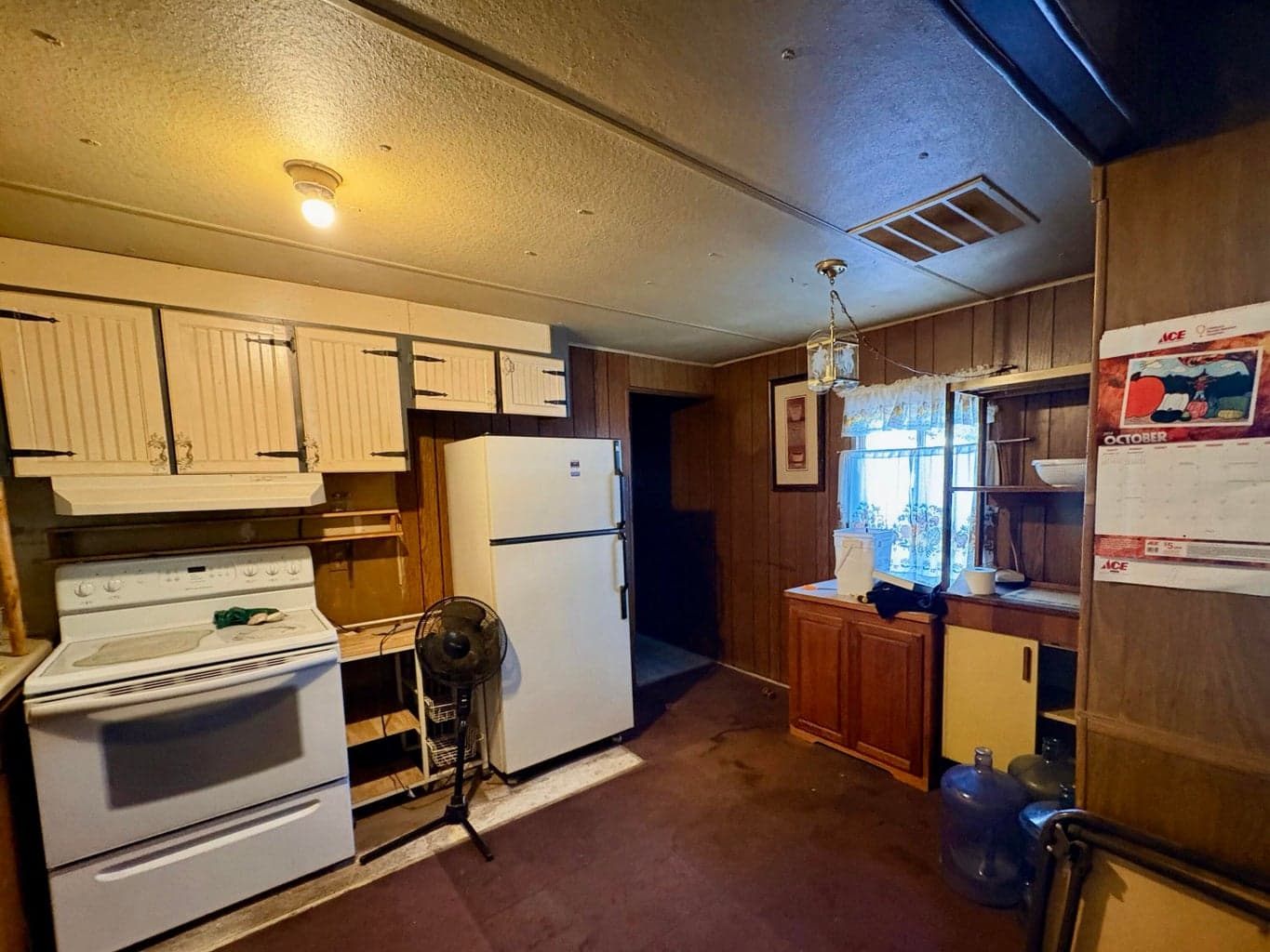 Photo of 16105 Dyke Road 7 of 19