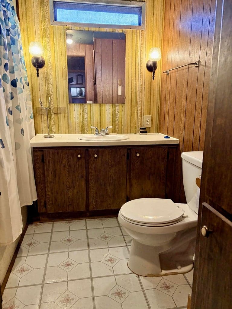 Photo of 16105 Dyke Road 12 of 19