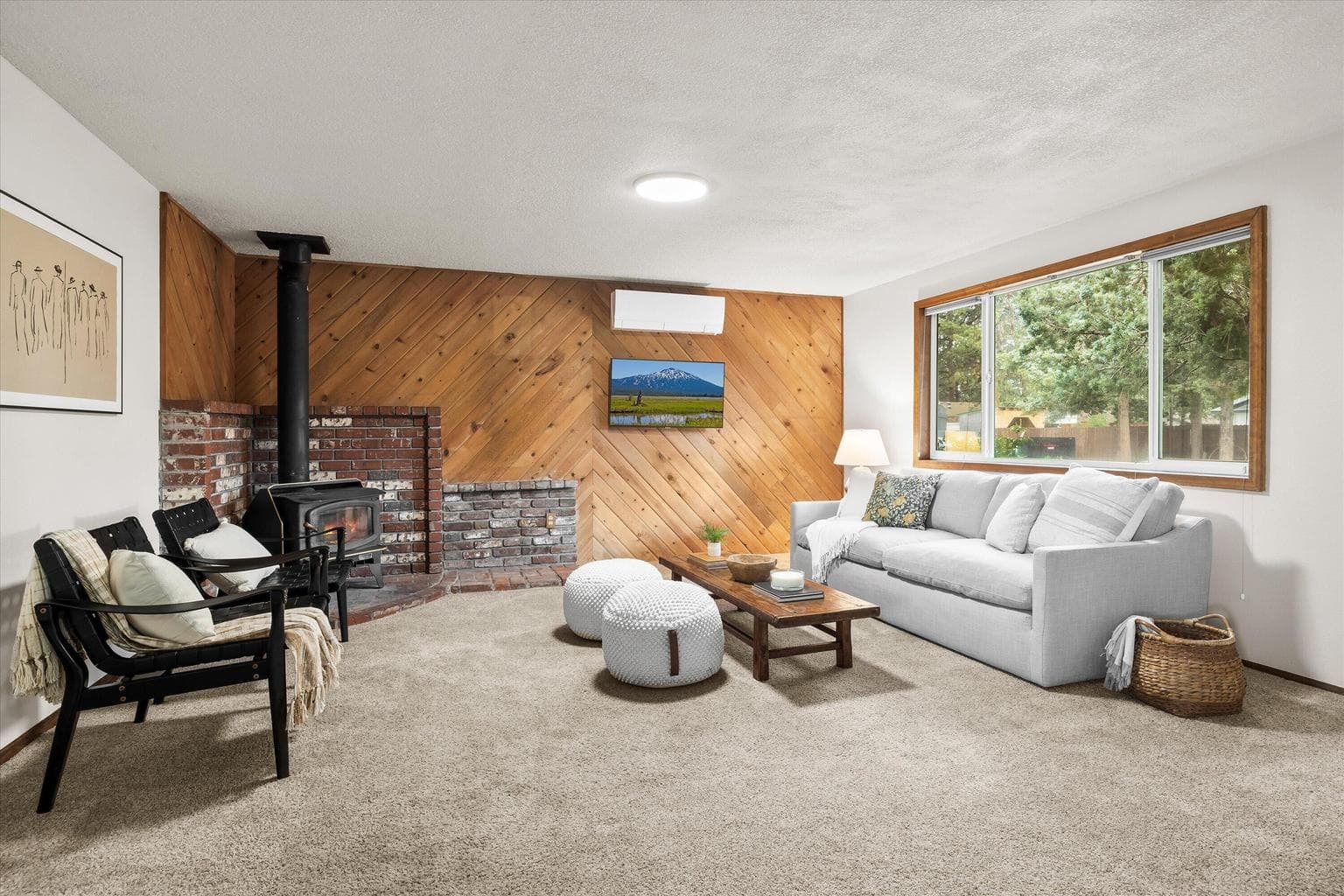 Photo of 947 6th 2 of 31