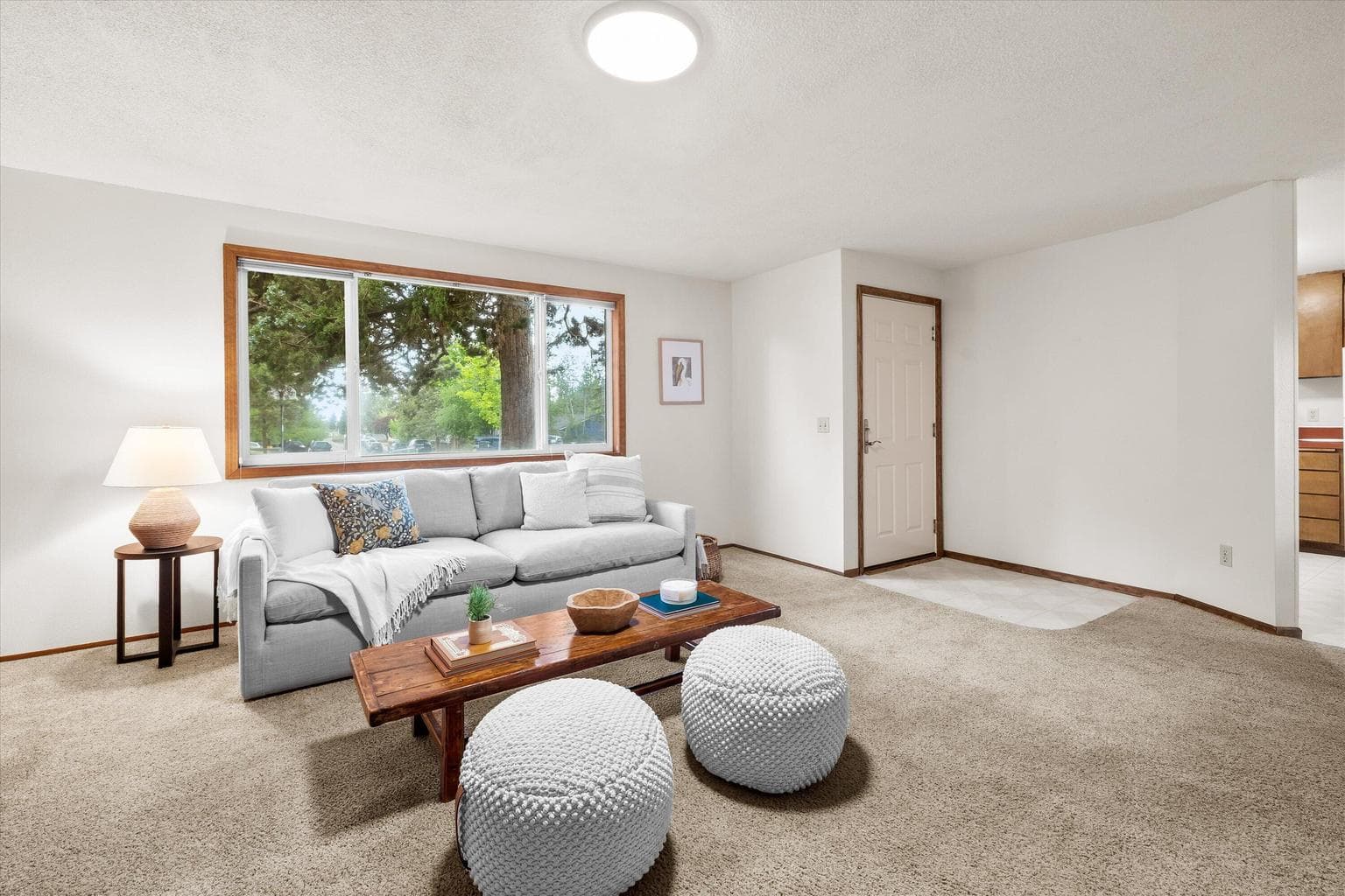 Photo of 947 6th 3 of 31