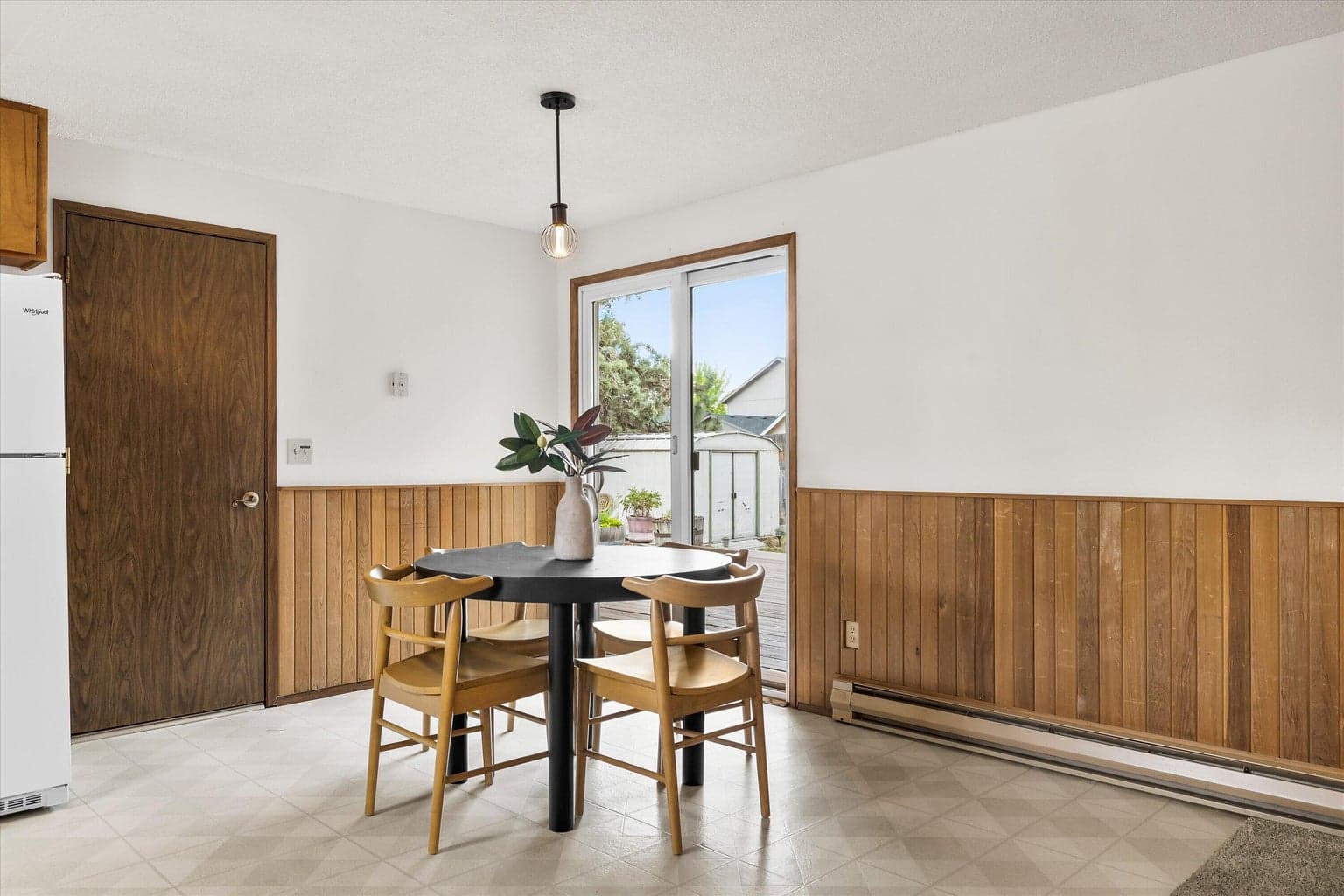 Photo of 947 6th 6 of 31