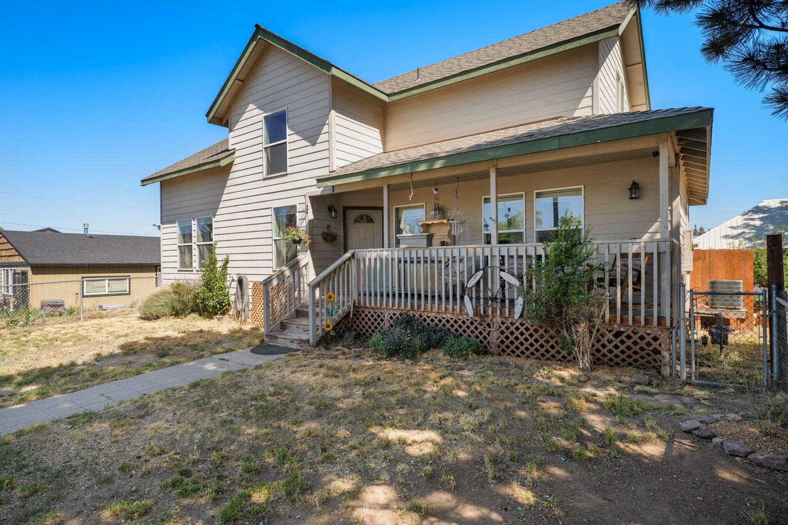 Photo of 251 8th 3 of 39