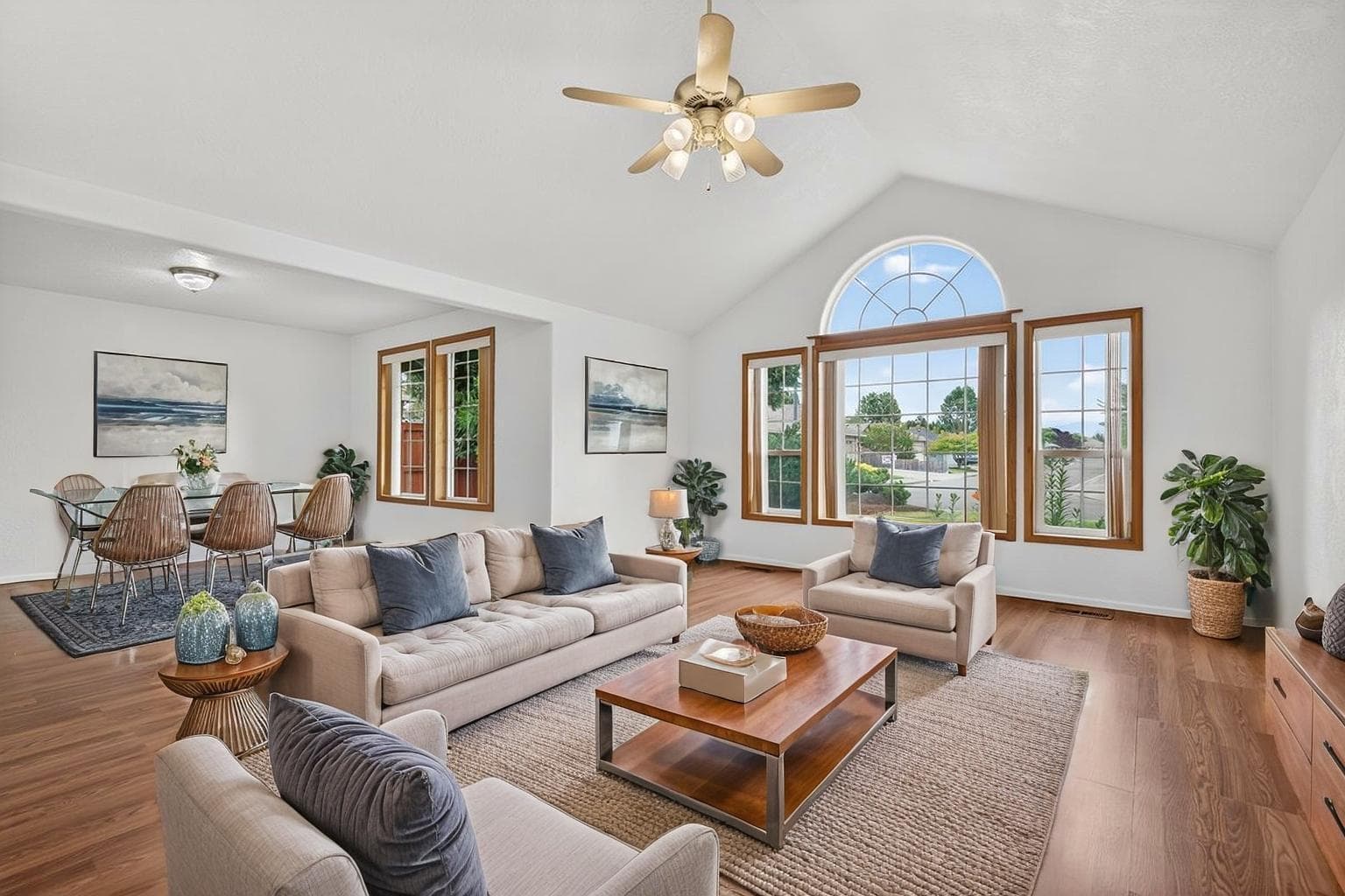 Photo of 3533 Alderwood 4 of 23